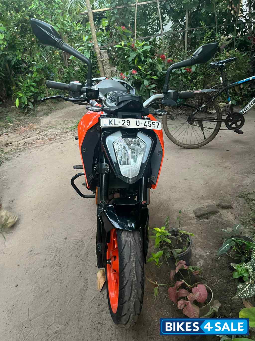 Electronic Orange KTM Duke 200 ABS