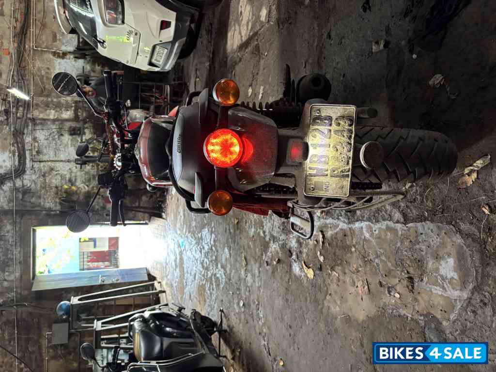 Red Royal Enfield Hunter 350 Metro