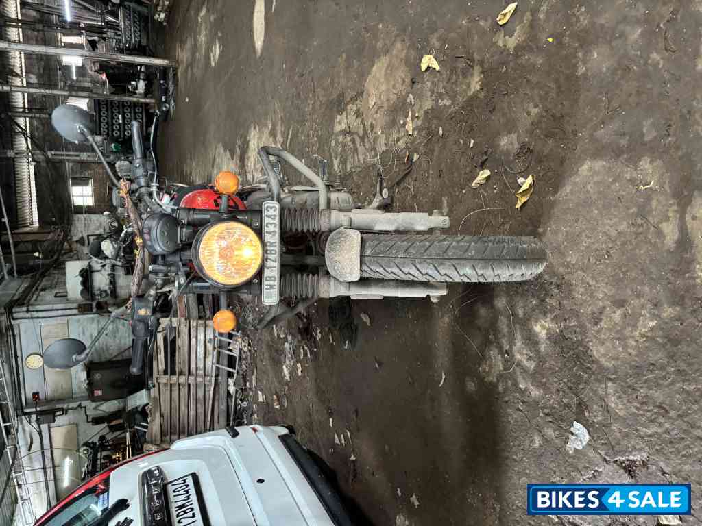 Red Royal Enfield Hunter 350 Metro