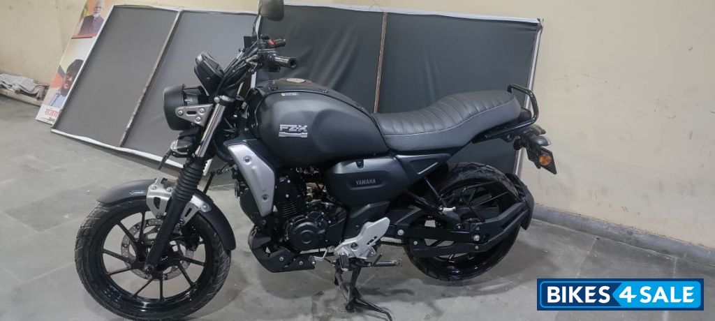 Yamaha FZ-X