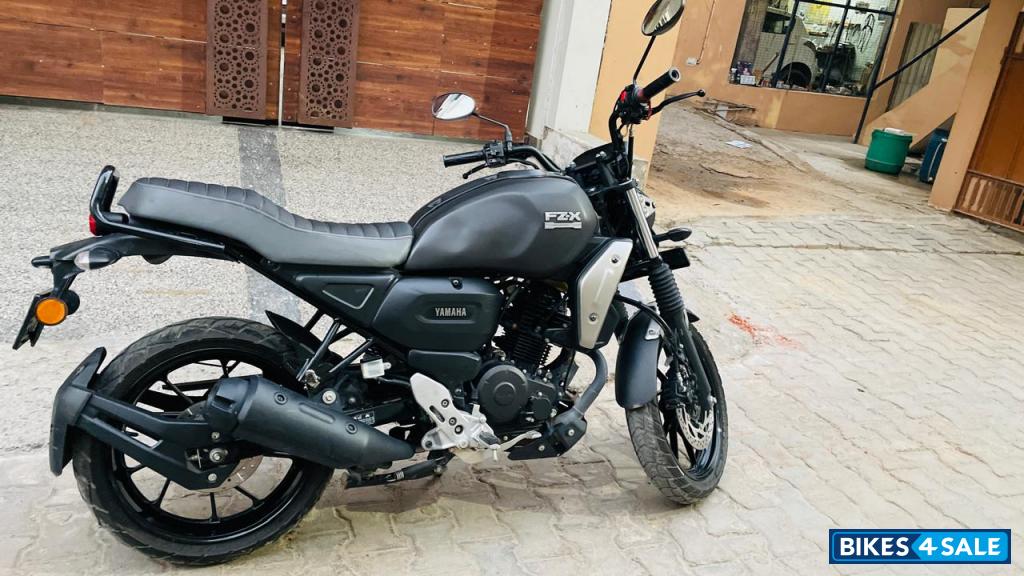 Yamaha FZ-X