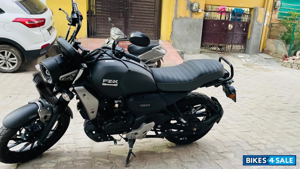 Yamaha FZ-X