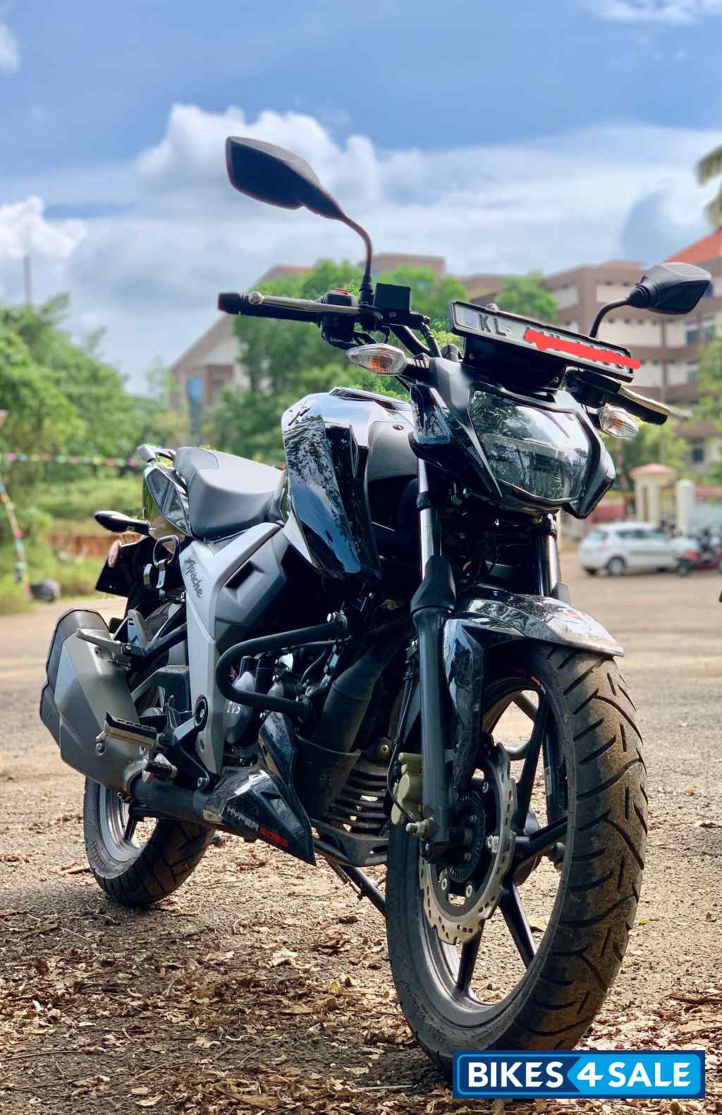 TVS Apache RTR 160 4V BS6