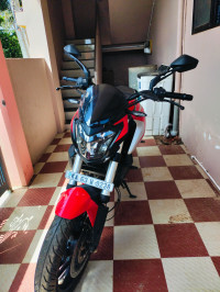 Red Bajaj Dominar 250
