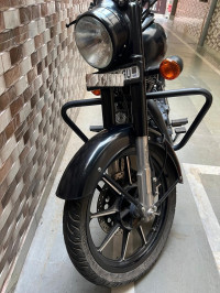 Royal Enfield Classic Stealth Black