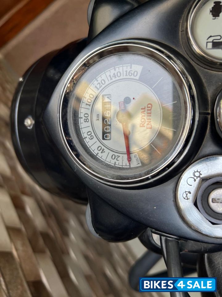 Royal Enfield Classic Stealth Black