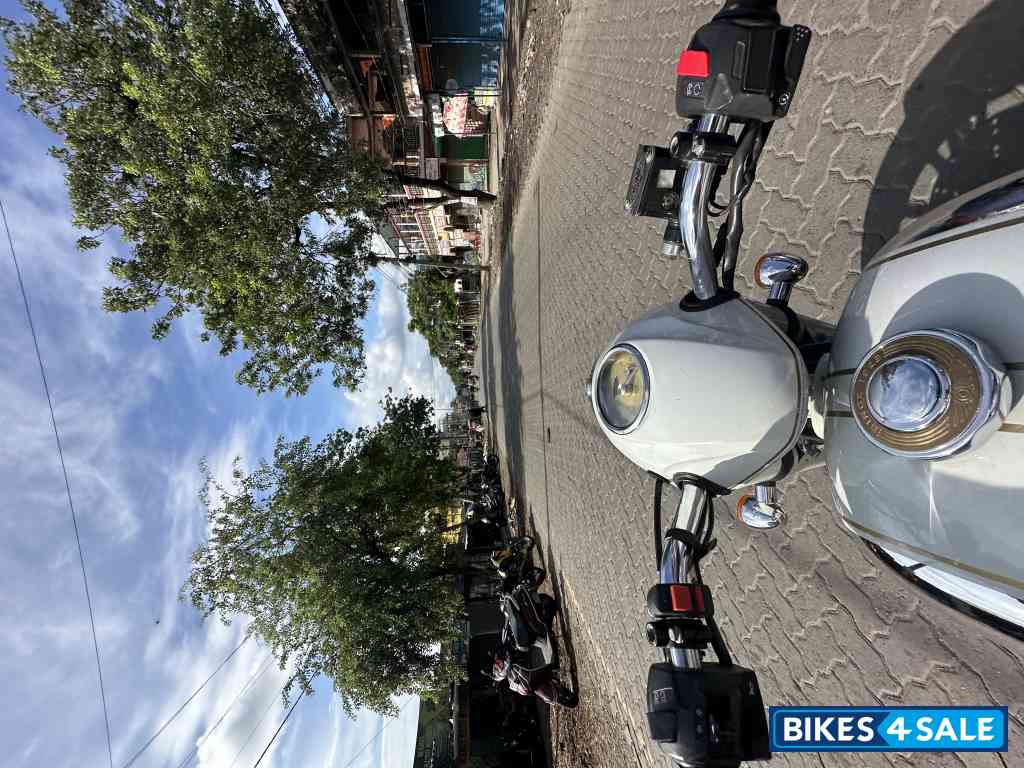 White Jawa Jawa BS6