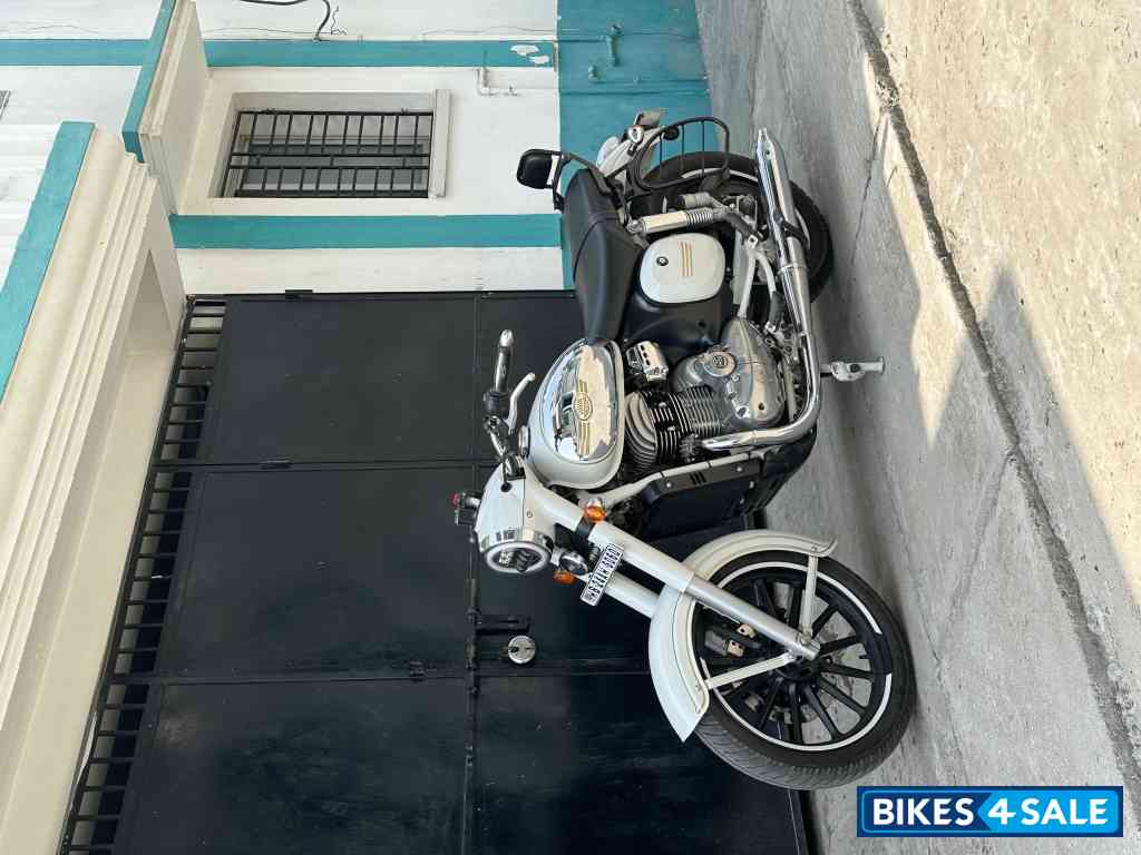 White Jawa Jawa BS6