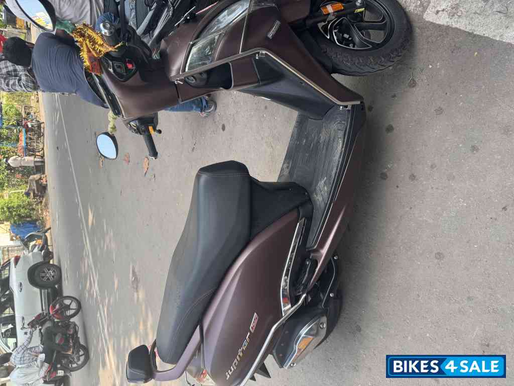 Brown TVS Jupiter 125 SmartXonnect