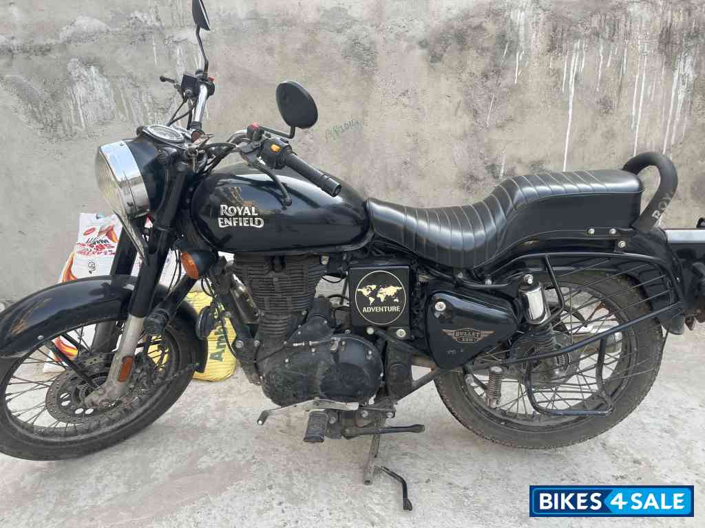 Jet Black Royal Enfield Bullet Electra