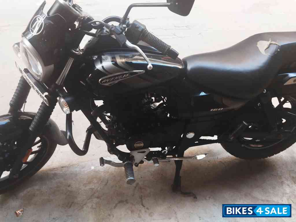 Black Bajaj Avenger Street 160