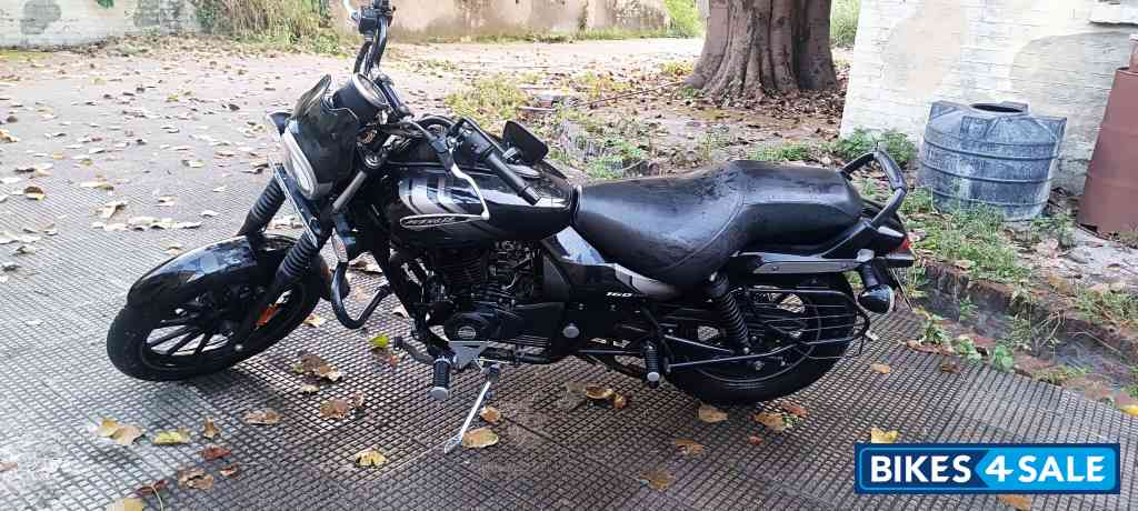 Bajaj Avenger Street 160