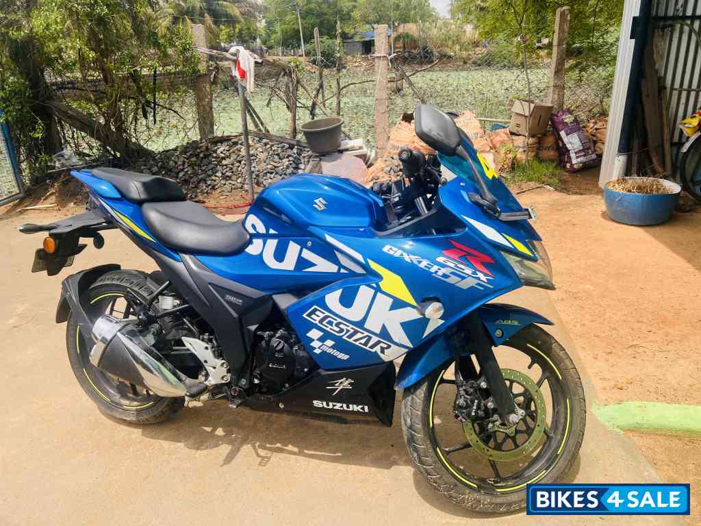 Blue Suzuki Gixxer SF Moto GP