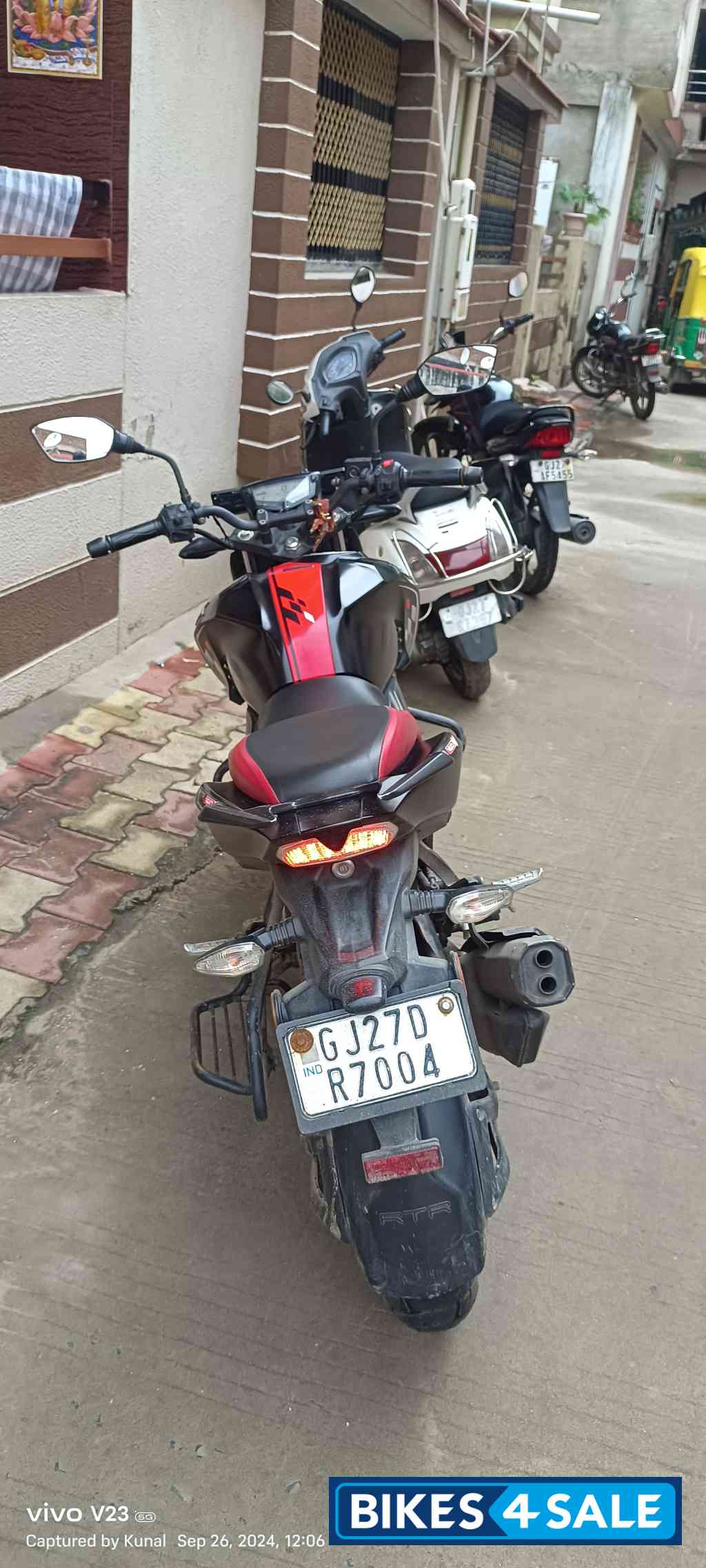 Matte Black TVS Apache RTR 160 4V Special Edition