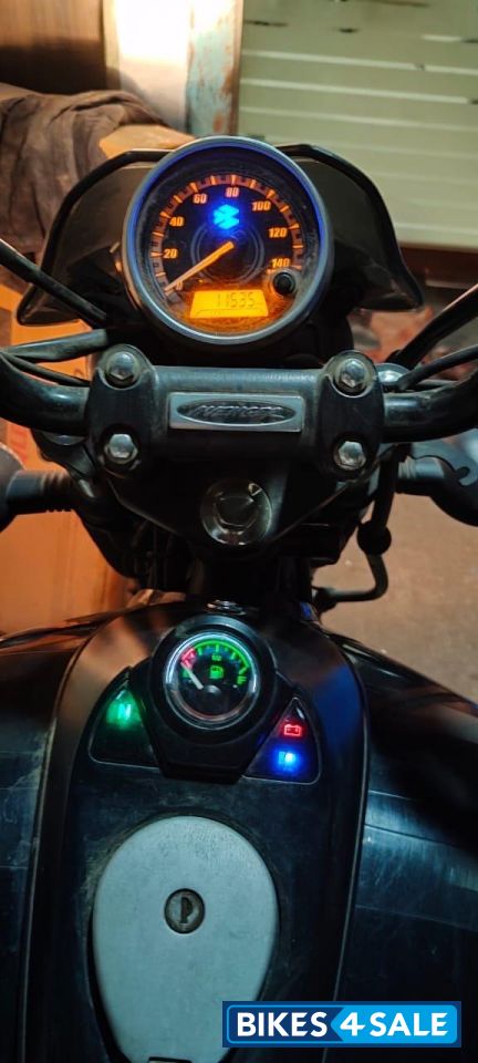 Bajaj Avenger 180 DTS-i