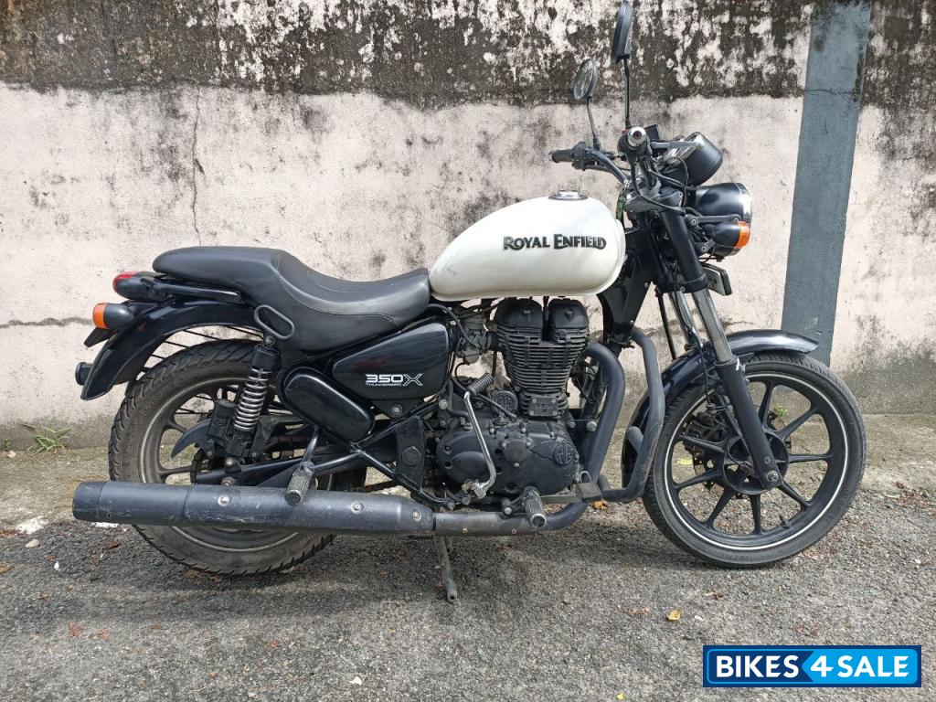 White Royal Enfield Thunderbird X 350