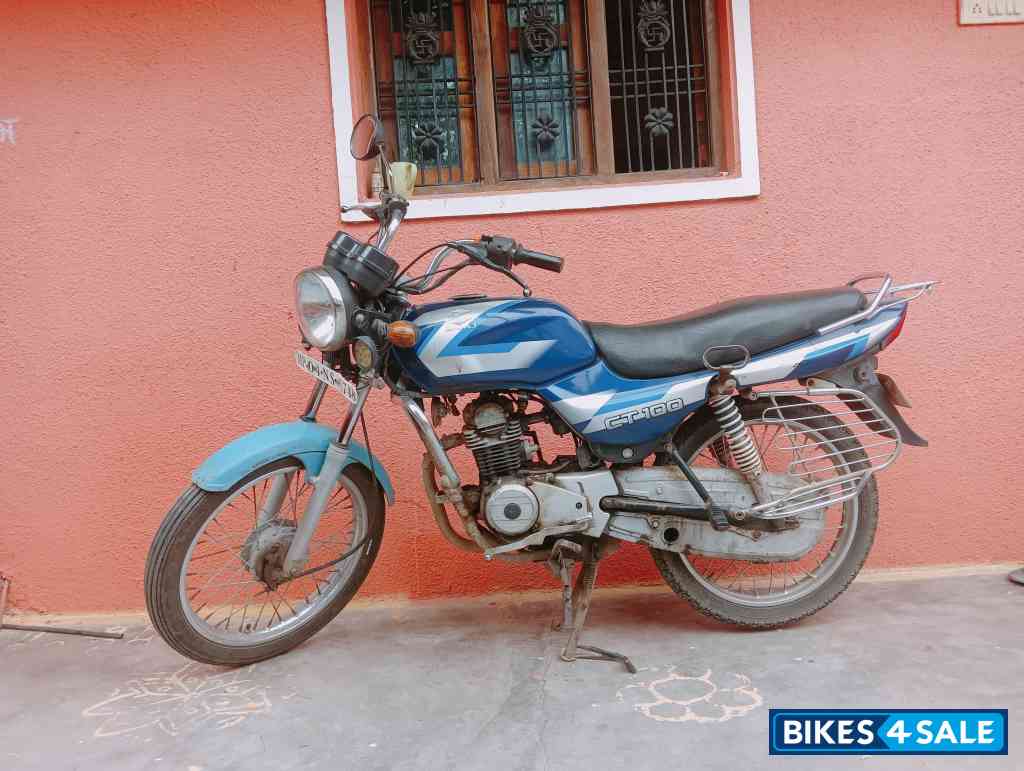 Blue Bajaj CT 100