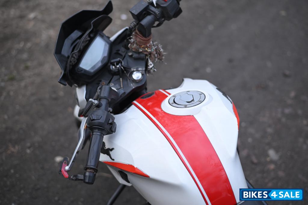 TVS Apache RTR 200 4V Race Edition 2.0