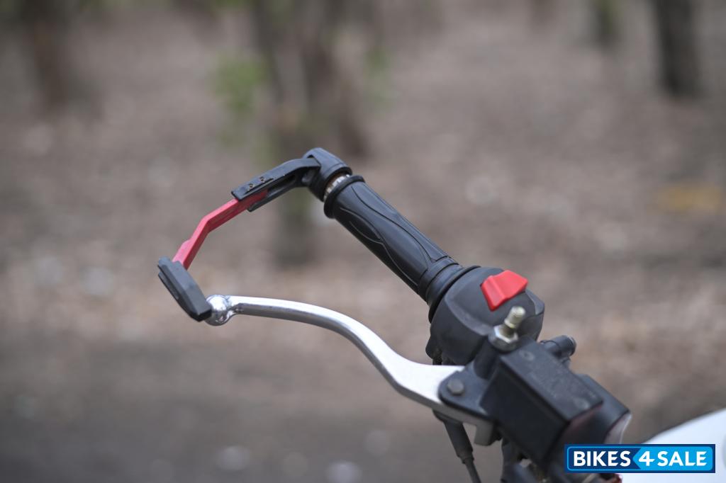 TVS Apache RTR 200 4V Race Edition 2.0