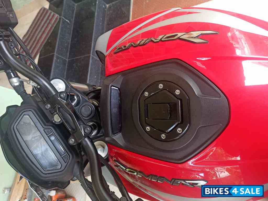 Canyon Red Bajaj Dominar 250 2022