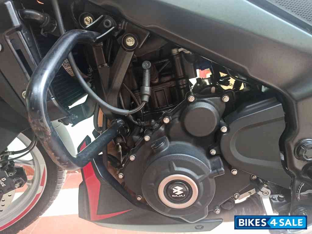 Canyon Red Bajaj Dominar 250 2022