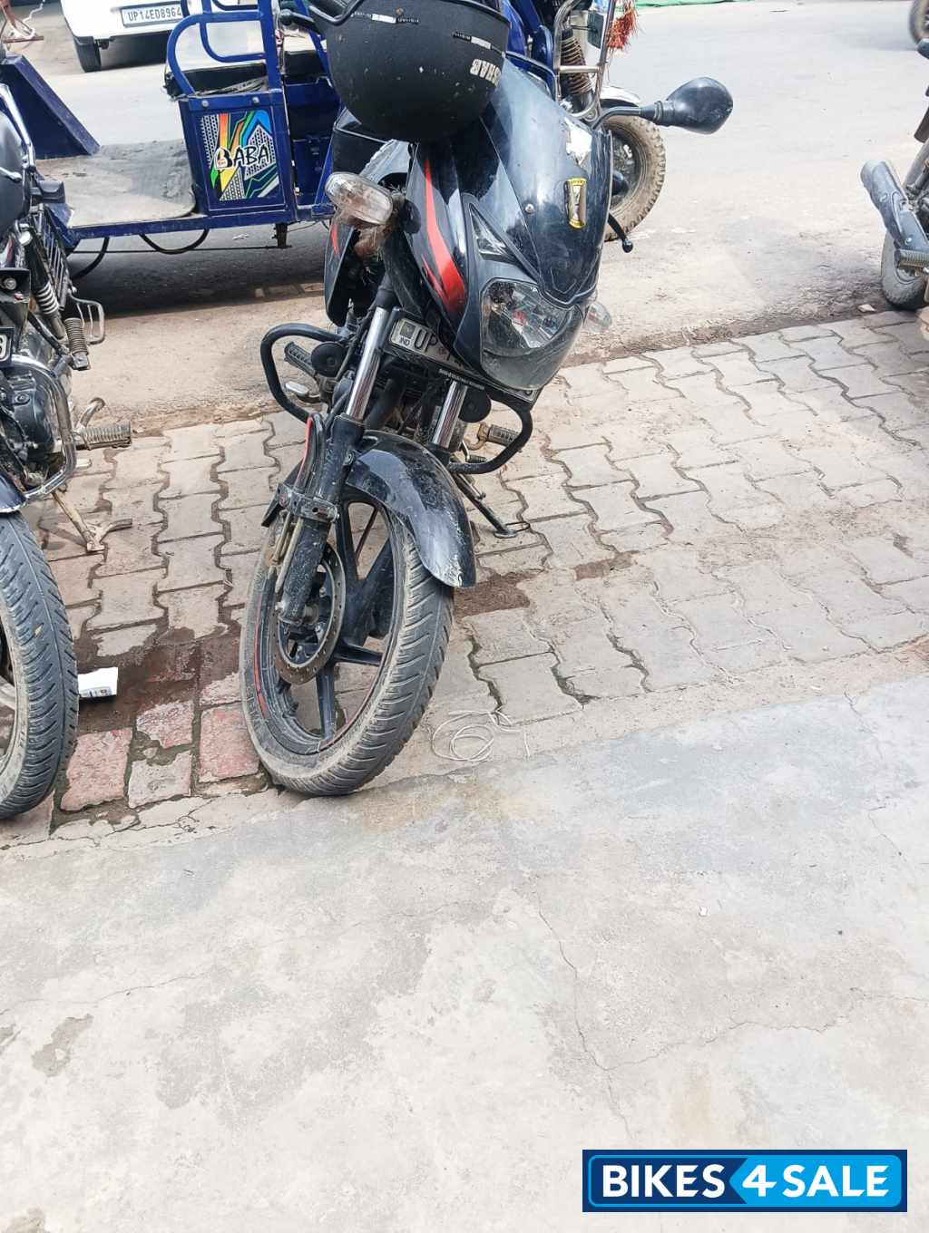 Black Bajaj Pulsar 150 DTSi