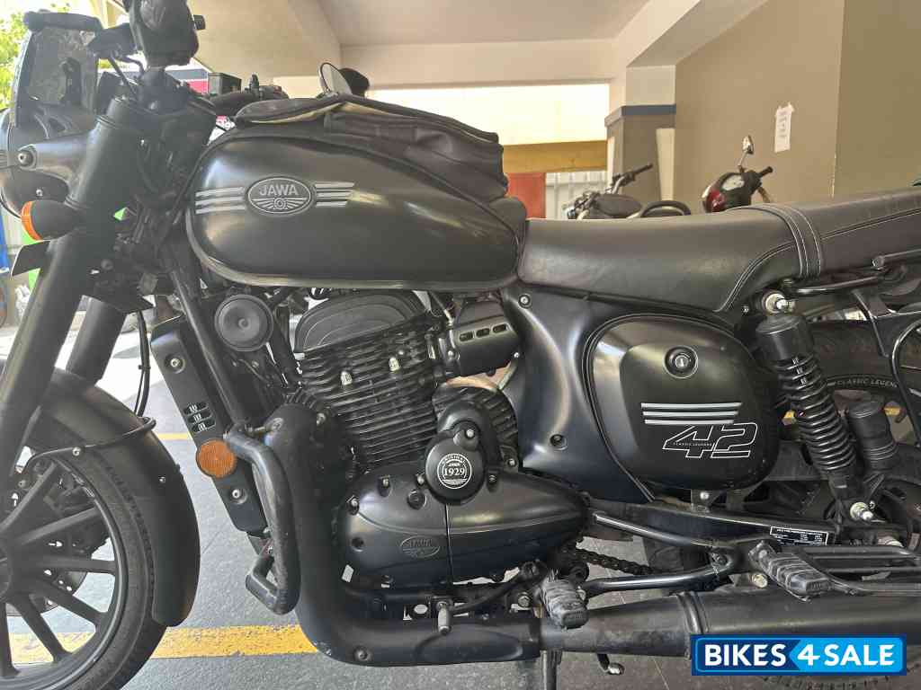 Black Jawa 42 Dual Channel ABS AllStar Black