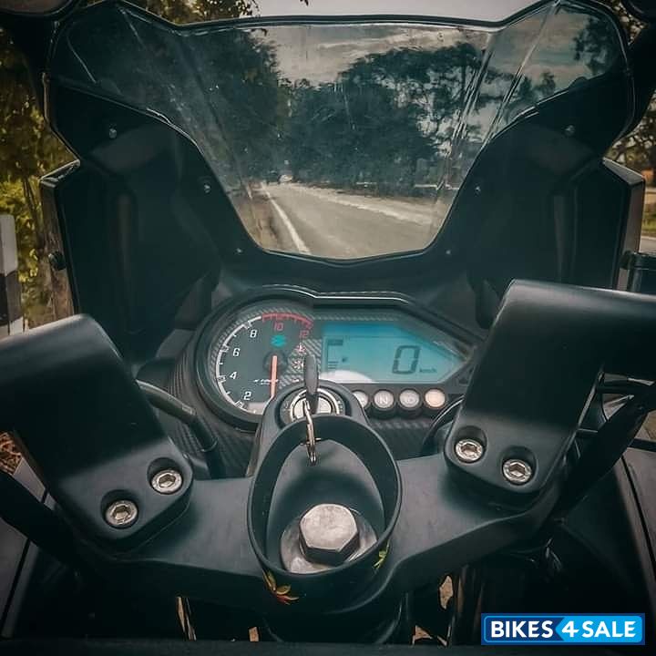 Bajaj Pulsar 220 DTSFi