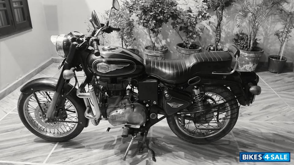 Forest Green Royal Enfield Bullet 500