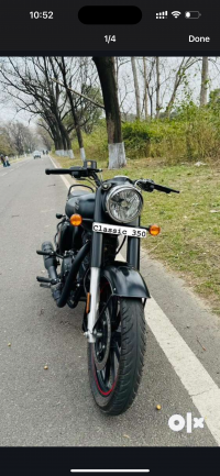 Royal Enfield Classic Stealth Black 2021 Model