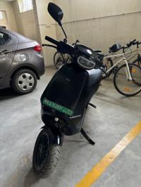 Matt Black Ola S1 Pro