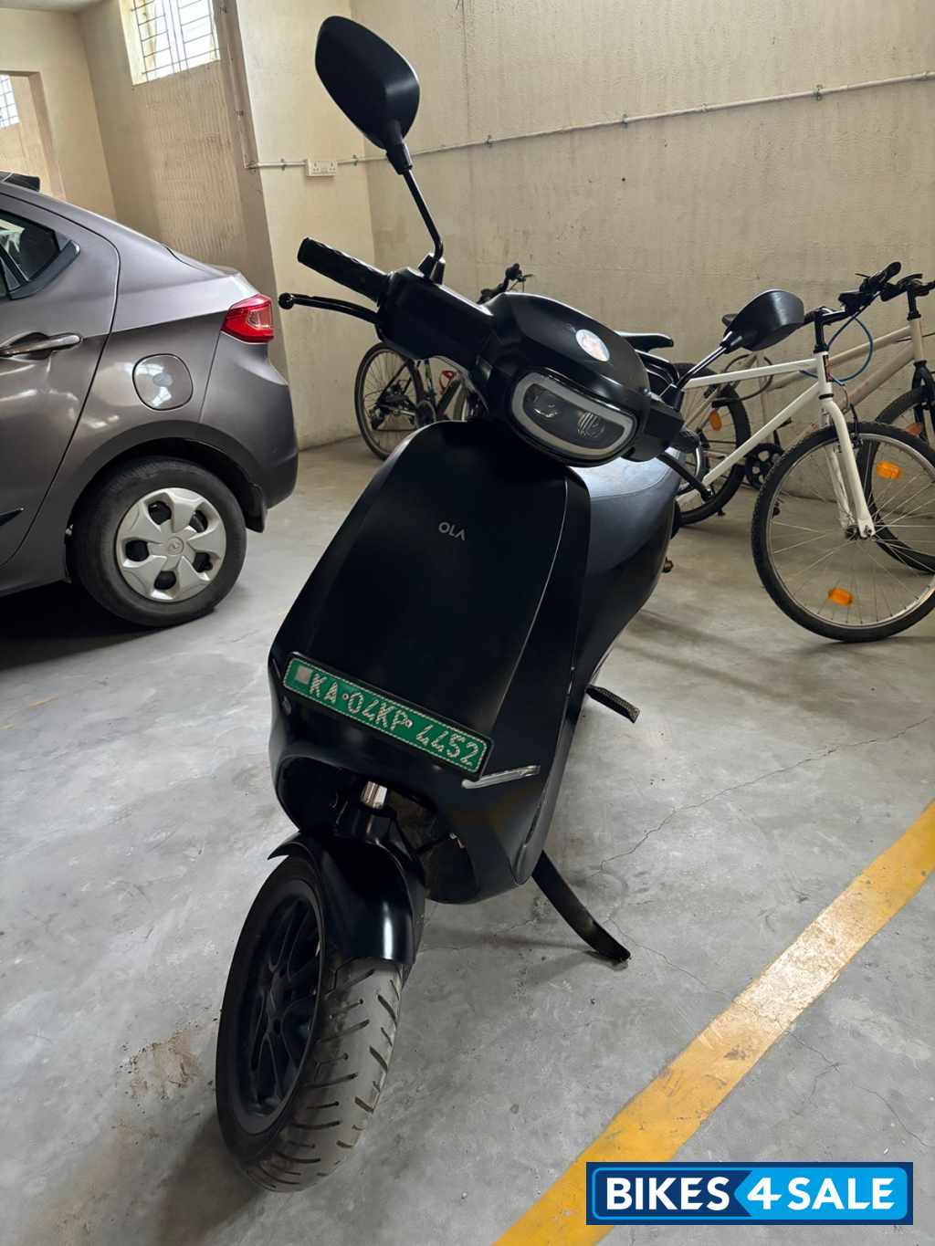 Matt Black Ola S1 Pro