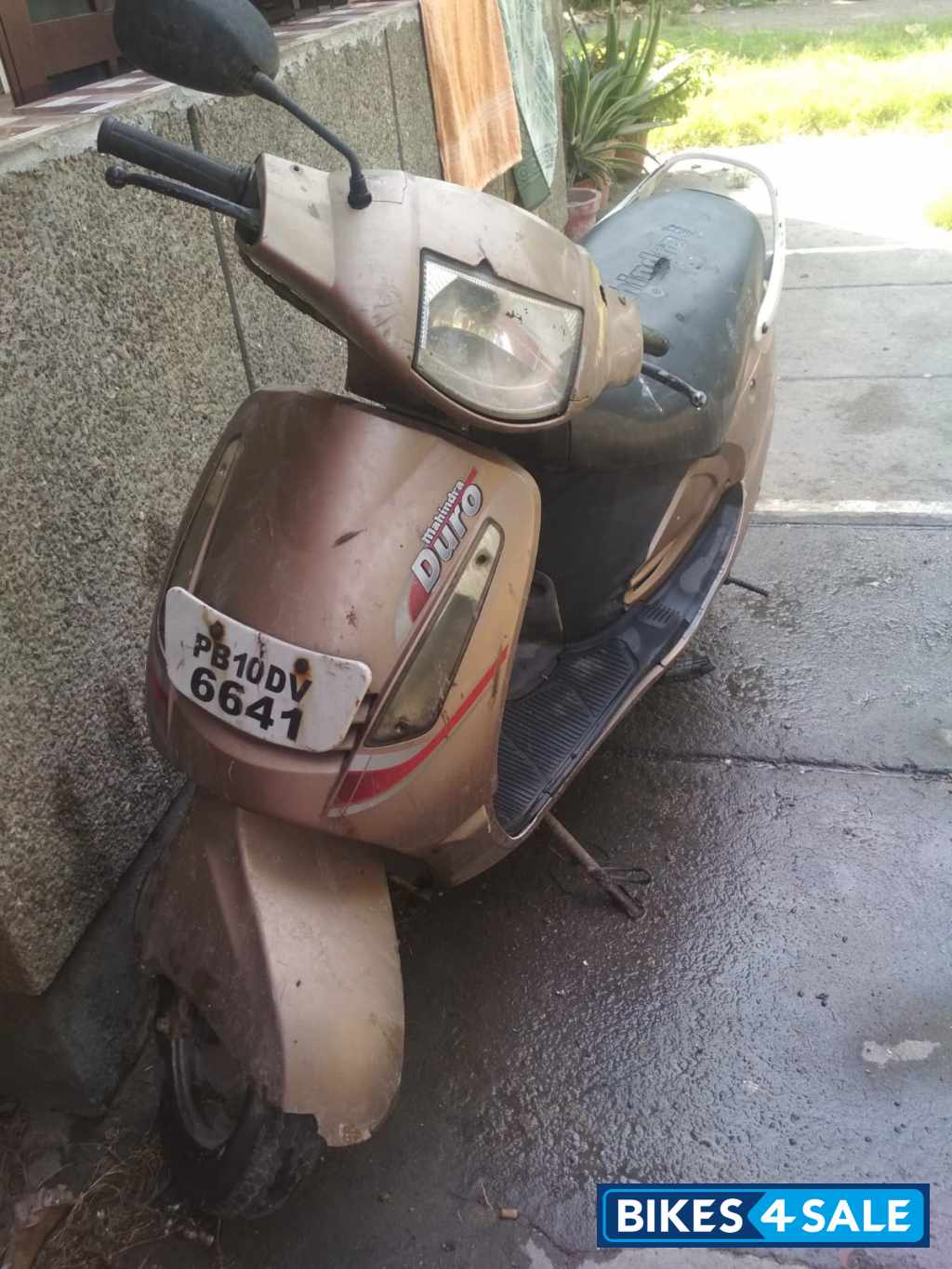 Light Brown Mahindra Duro