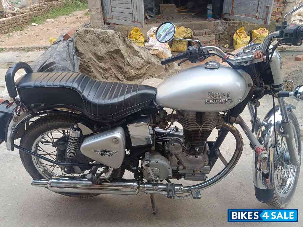 Silver Royal Enfield Bullet Electra