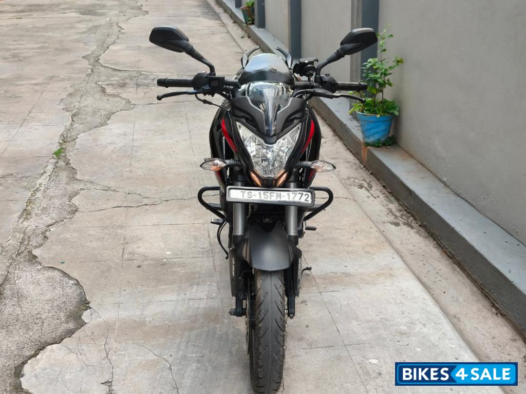Black Bajaj Pulsar 200 NS ABS