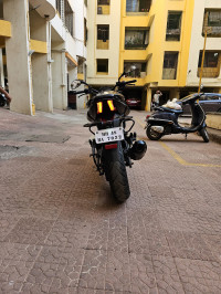 Black Bajaj Dominar 400