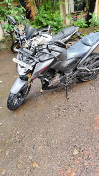 Honda CB300F Deluxe Pro