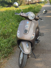 Vespa Elegante
