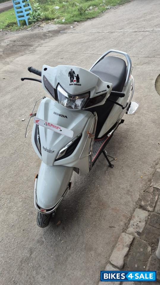 White Honda Activa 6G Dlx