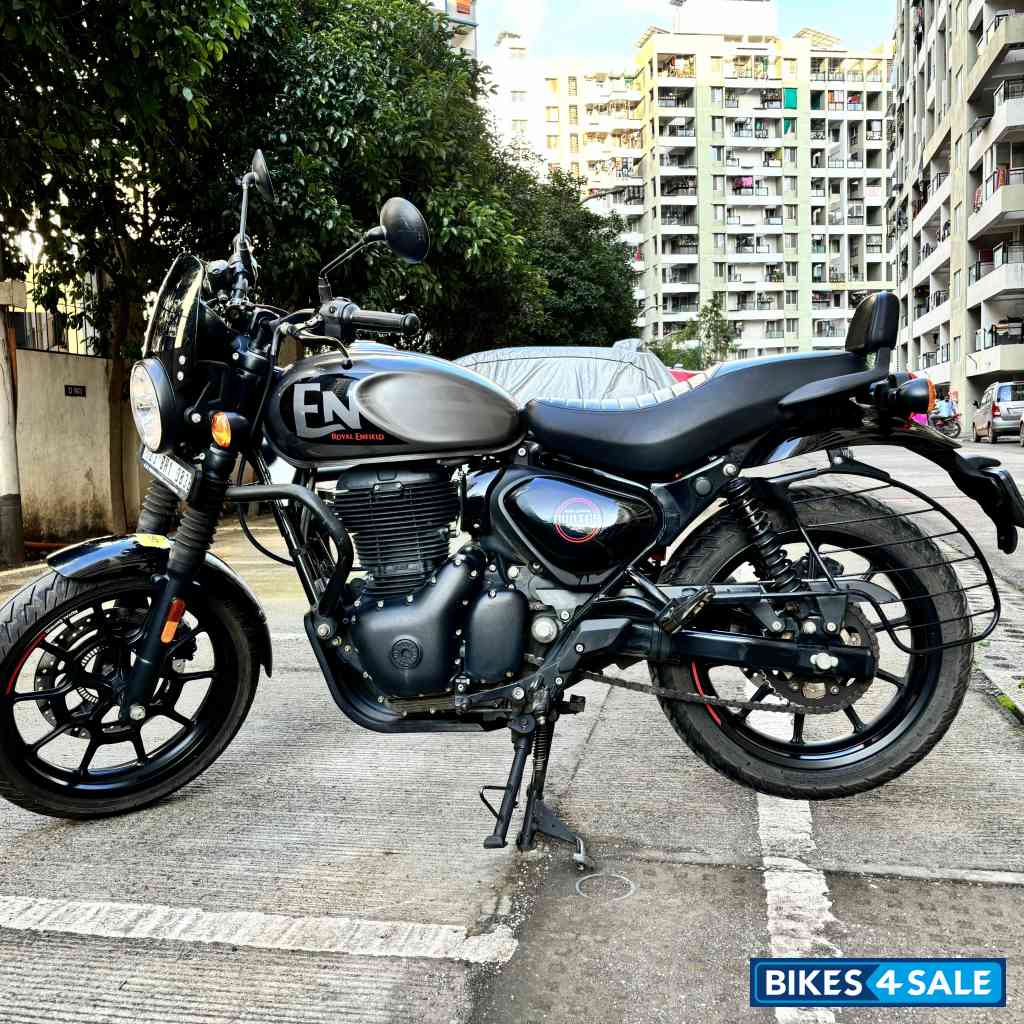 Royal Enfield Hunter 350 Metro