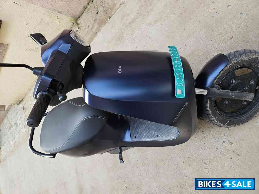 Midnight Blue Ola S1 Air