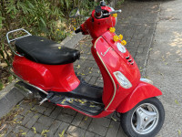 Red Vespa ZX 125 BS6