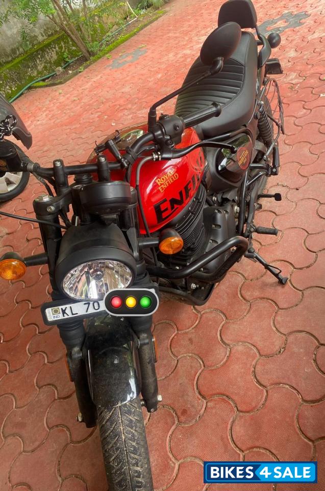 Red Royal Enfield Hunter 350 Metro