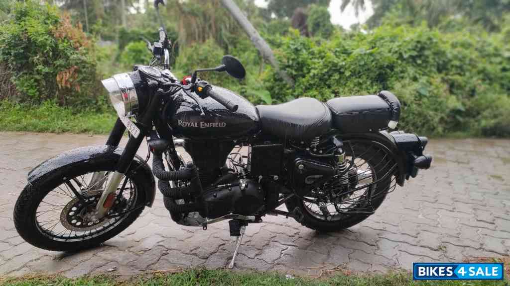 Black Pure Royal Enfield Classic 350 BS VI