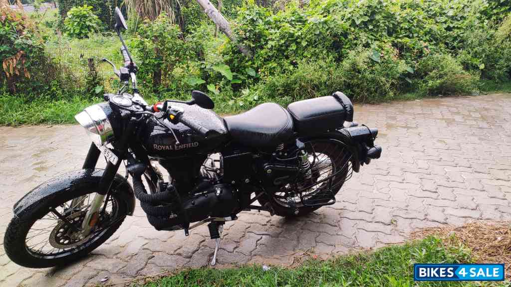 Black Pure Royal Enfield Classic 350 BS VI
