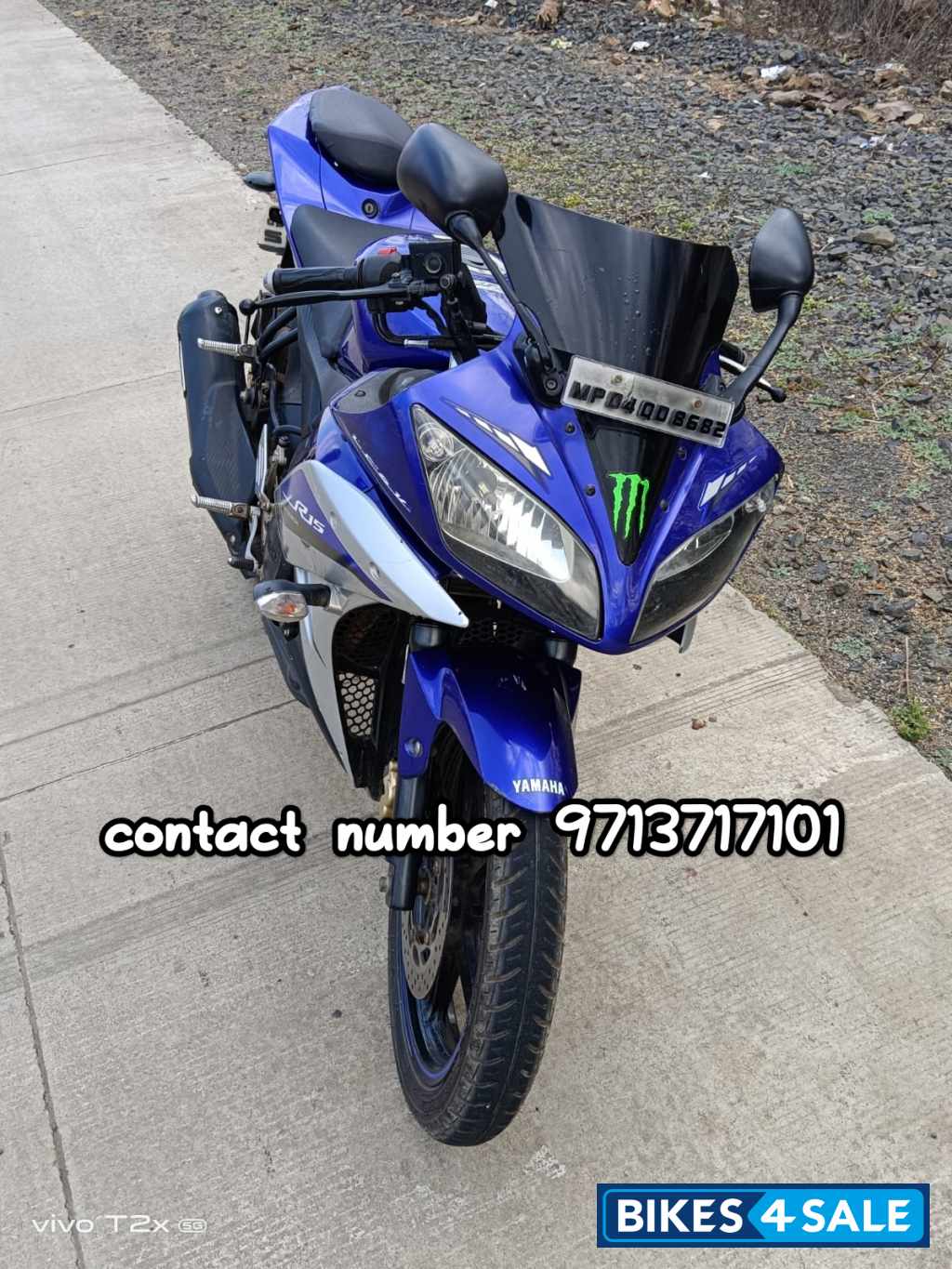 Blue Yamaha YZF R15 V2