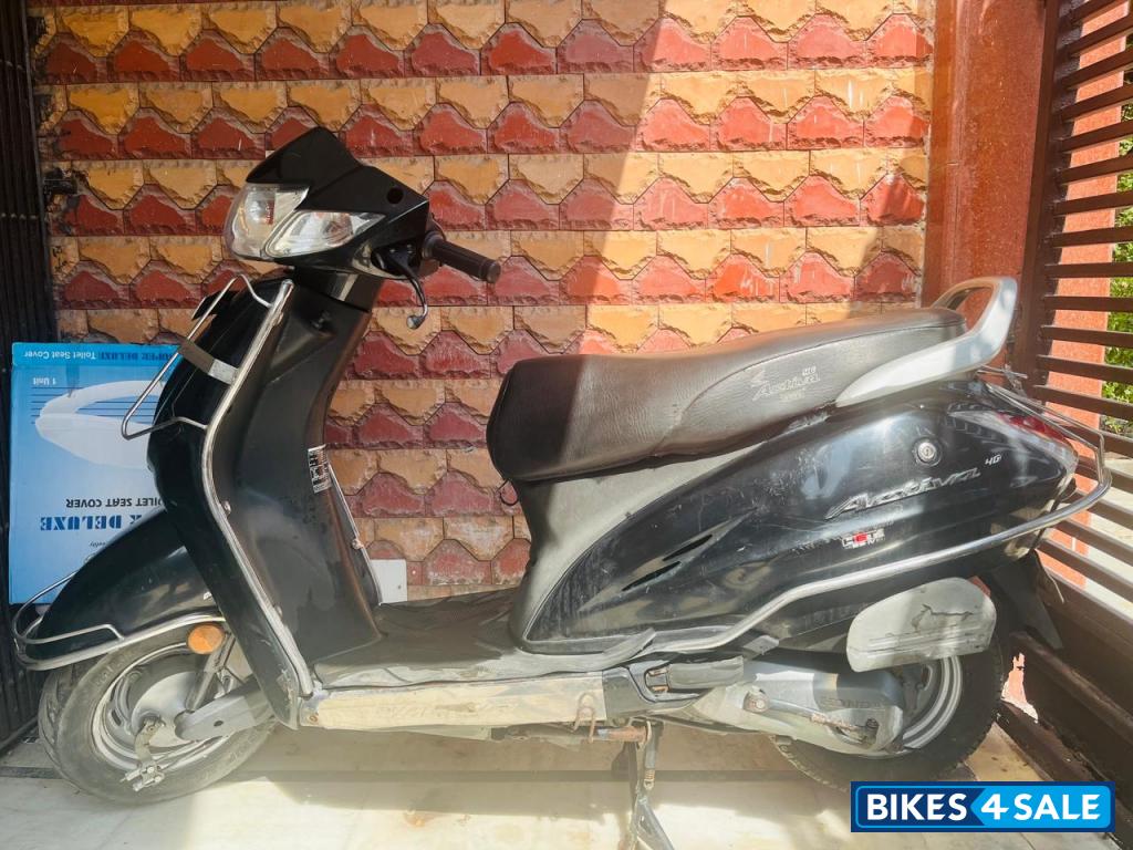 Black Honda Activa 4G