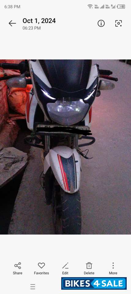 White TVS Apache RTR 180 ABS