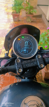 Yezdi Roadster Chrome