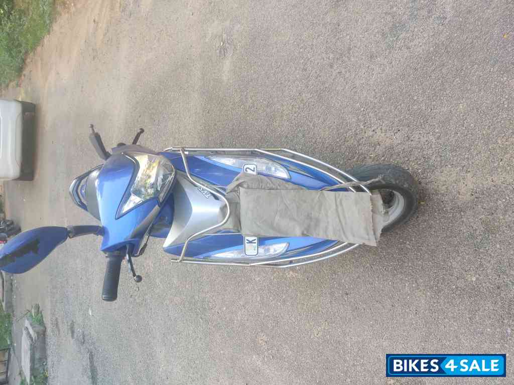 Blue TVS Scooty Streak